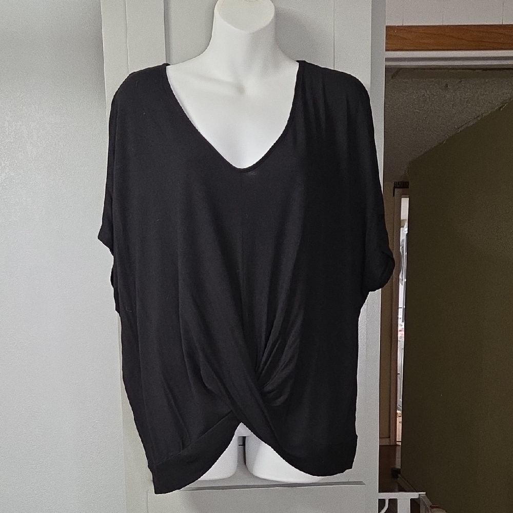 American Eagle Outfitters Black Twist Front Tee